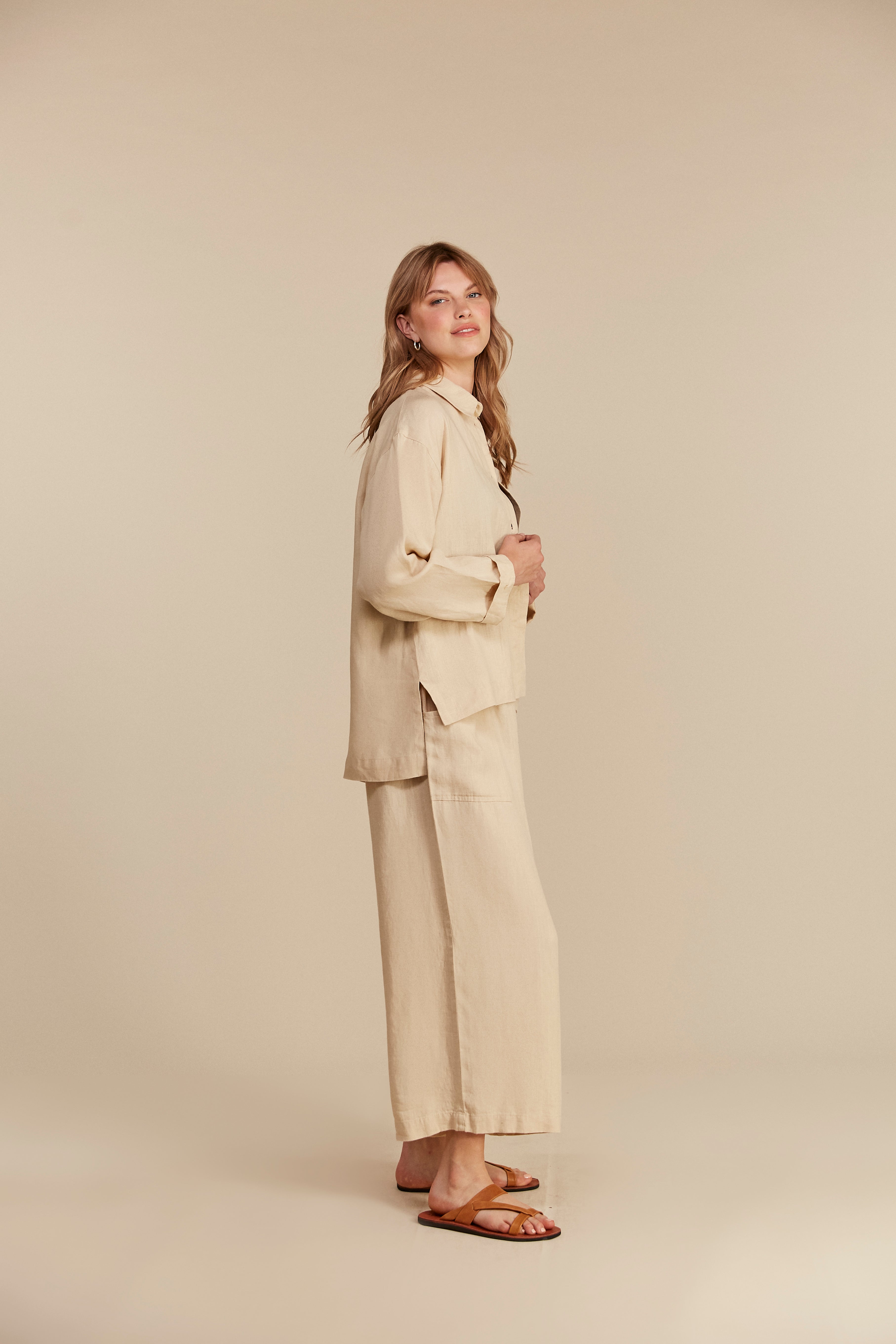Giana Linen Trousers in Sand