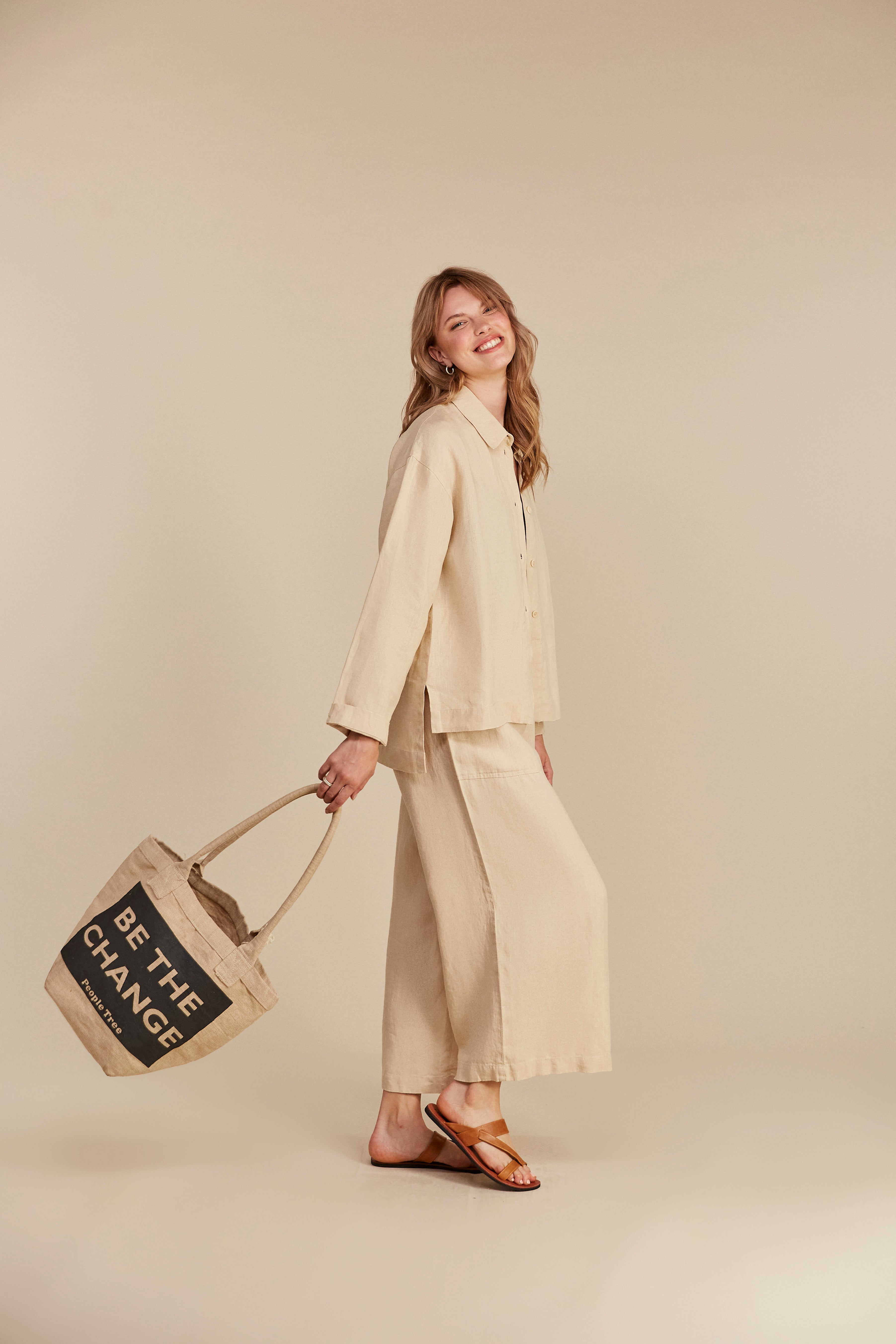 Giana Linen Trousers in Sand