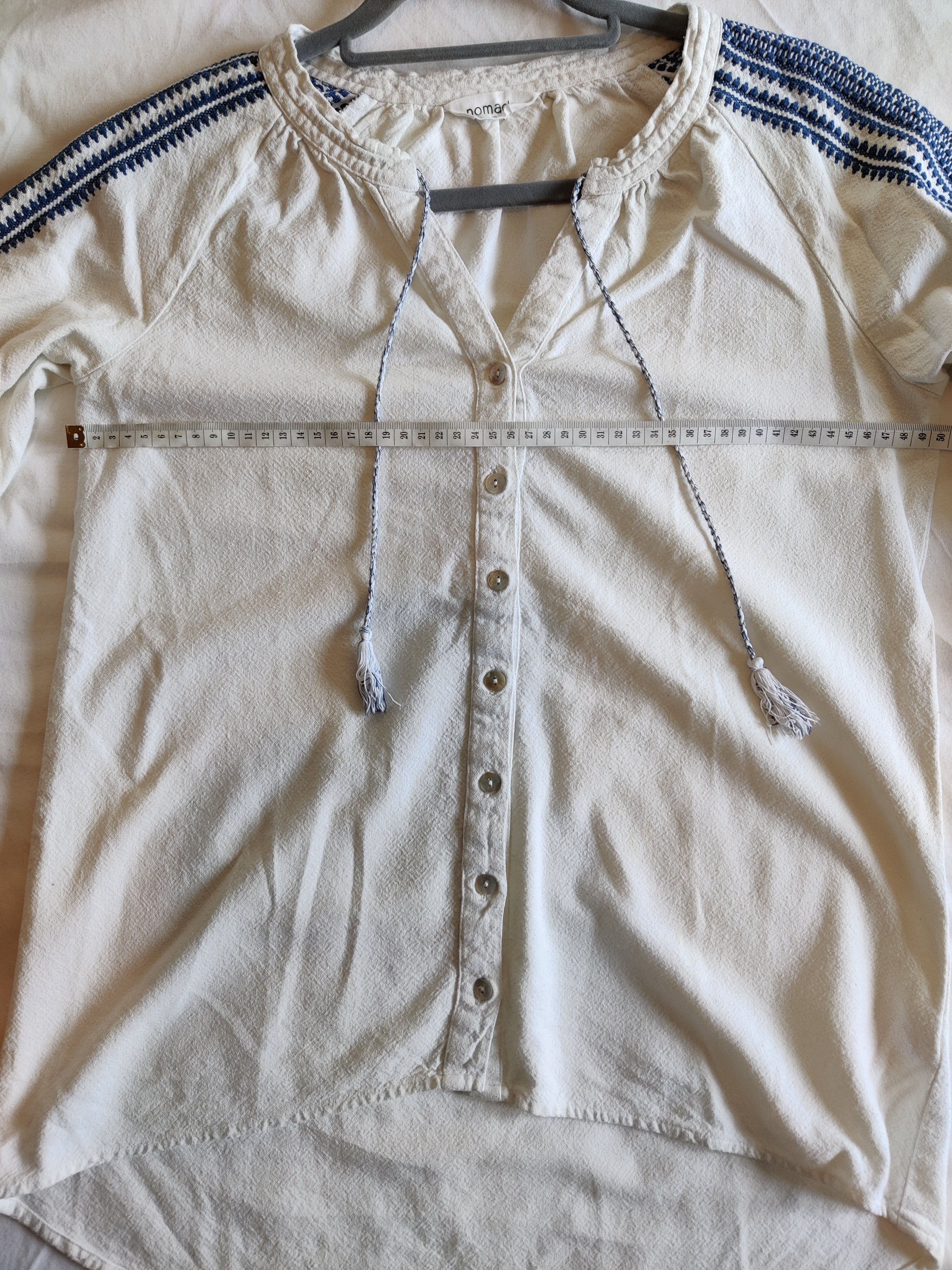 Preloved Embroidered white top