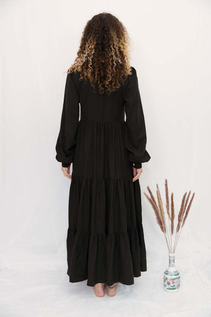 sustainable maxi dress - black